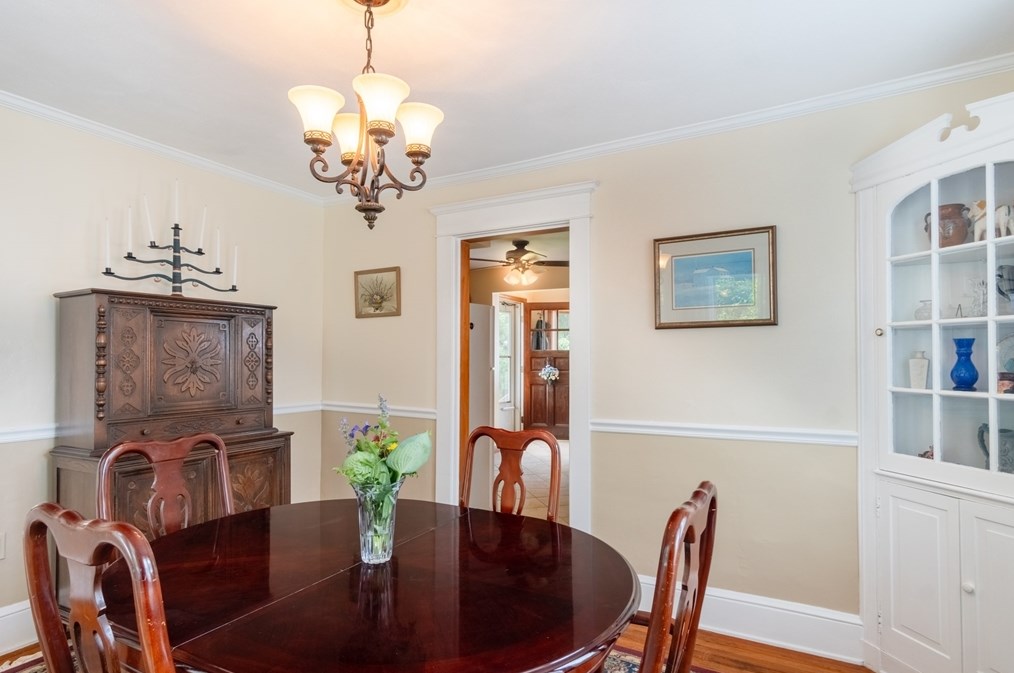 160 Abbott St, Springfield MA  01118-1601 exterior