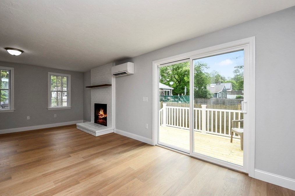 8 Milford St, Plymouth MA 02360-5722 exterior