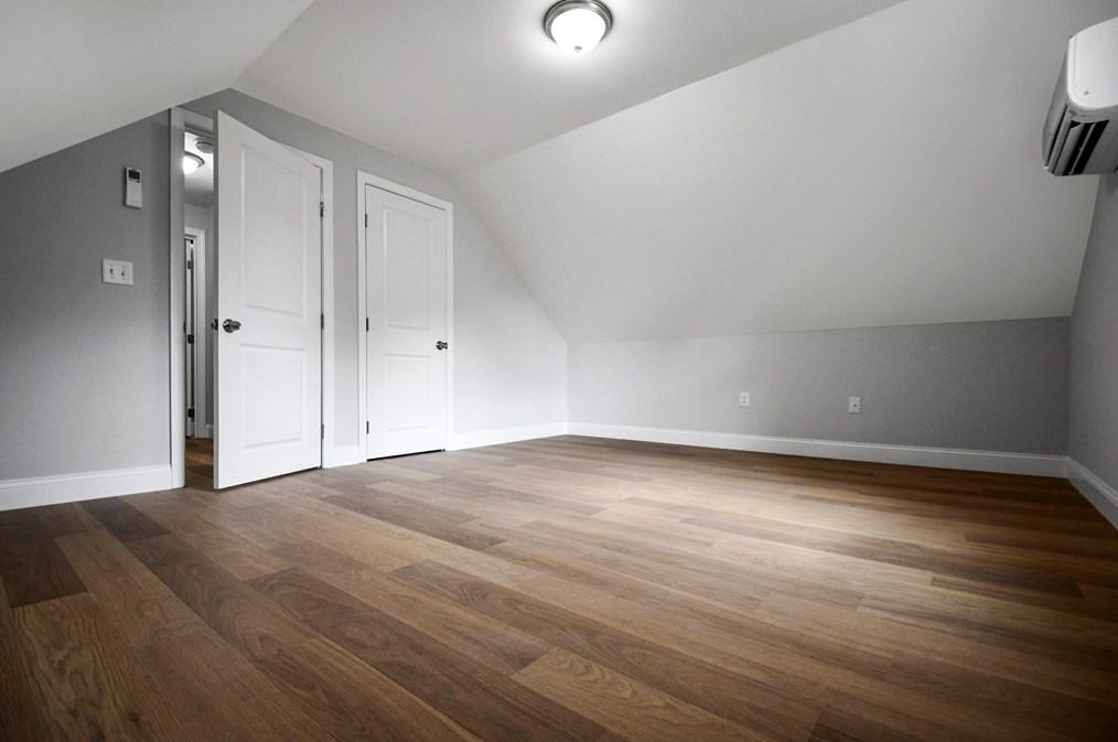 8 Milford St, Plymouth MA 02360-5722 exterior