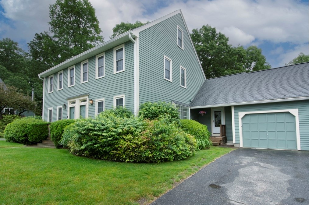 31 Brookdale Cir, Shrewsbury, MA 01545 exterior