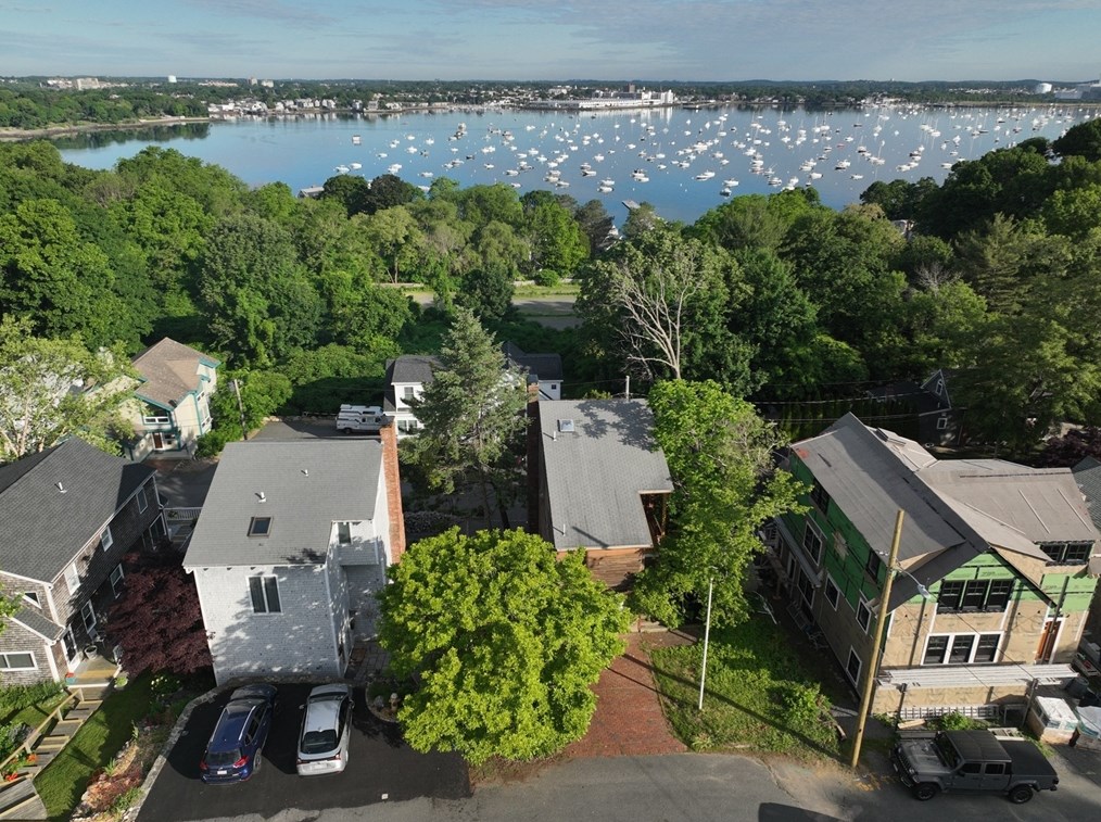 9 Upland Rd, Marblehead, MA 01945 exterior