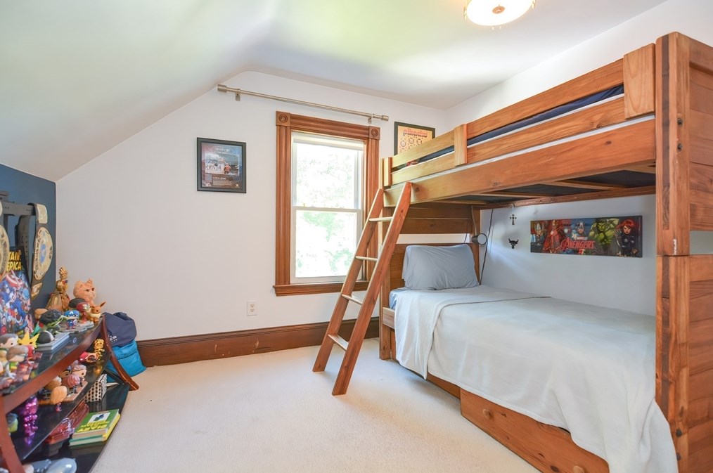 109 Colburn St, Dedham MA  02026-2326 exterior