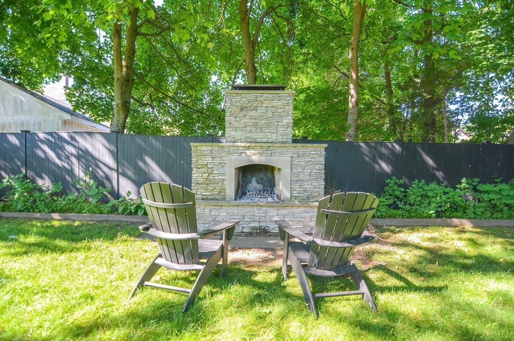 109 Colburn St, Dedham MA  02026-2326 exterior