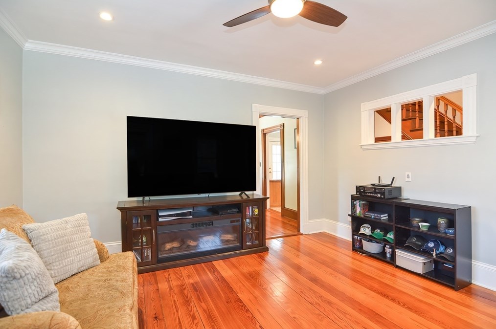 109 Colburn St, Dedham MA  02026-2326 exterior