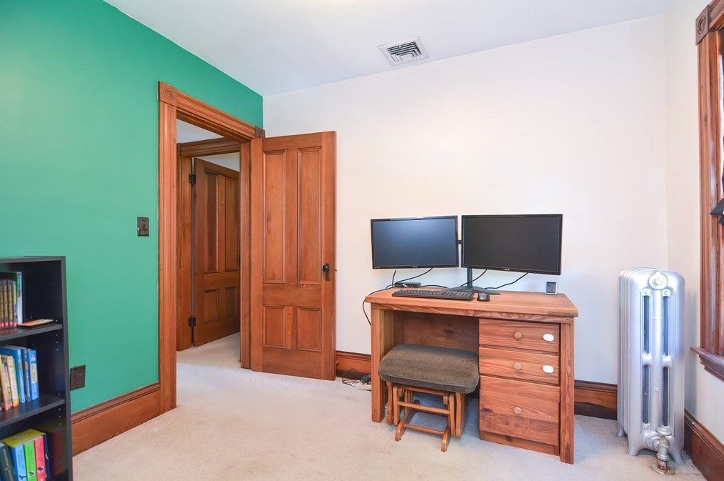 109 Colburn St, Dedham MA  02026-2326 exterior