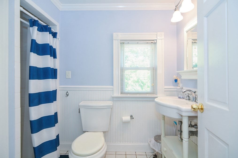 109 Colburn St, Dedham MA  02026-2326 exterior