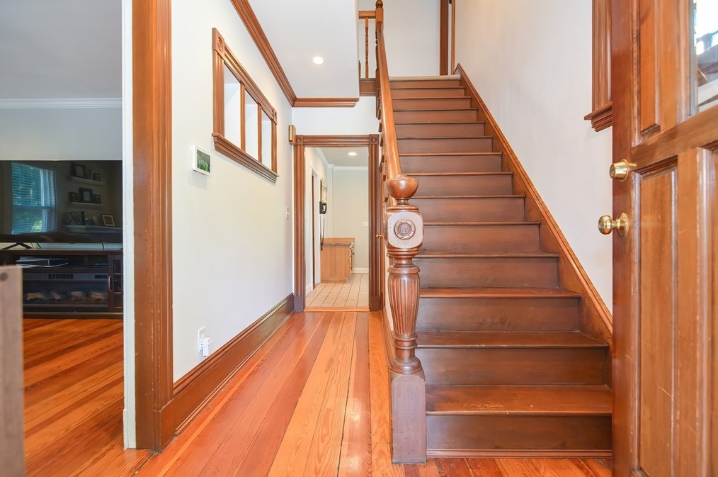 109 Colburn St, Dedham MA  02026-2326 exterior