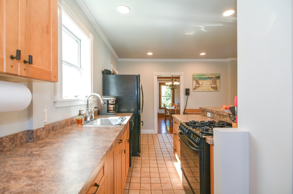 109 Colburn St, Dedham MA  02026-2326 exterior