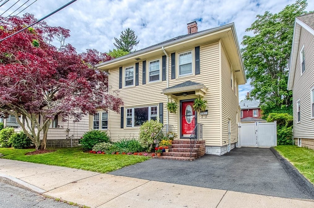 4 Geneva Ave, Lynn, MA 01905