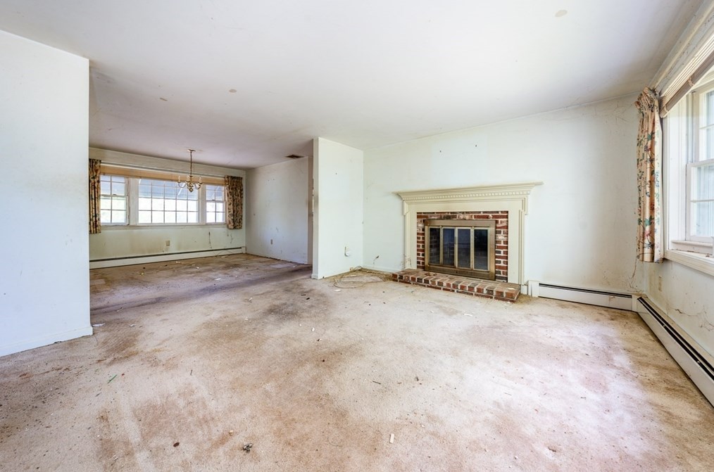 3 Phyllis Dr, Yarmouth MA 02664-1641 exterior