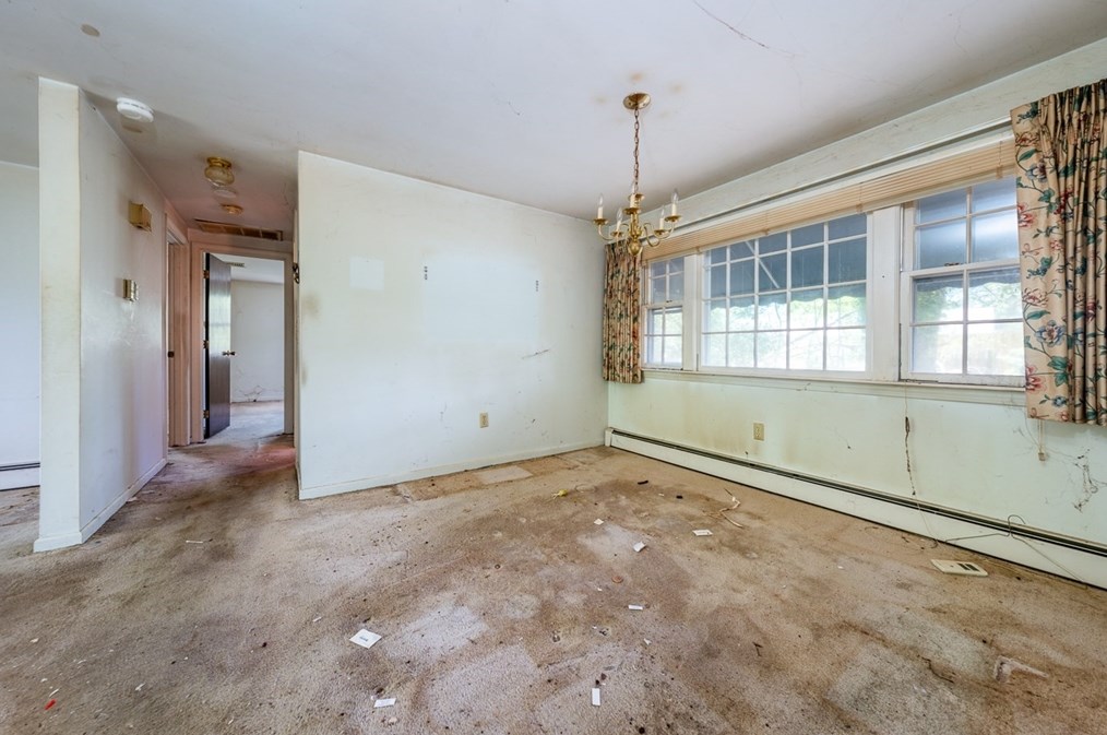 3 Phyllis Dr, Yarmouth MA 02664-1641 exterior