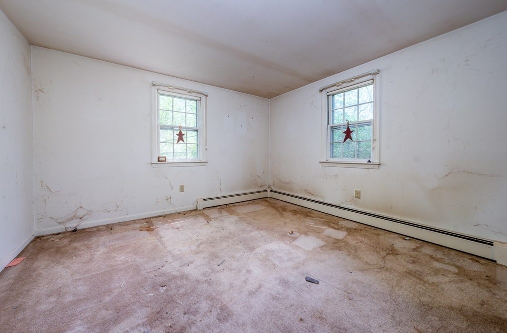 3 Phyllis Dr, Yarmouth MA 02664-1641 exterior