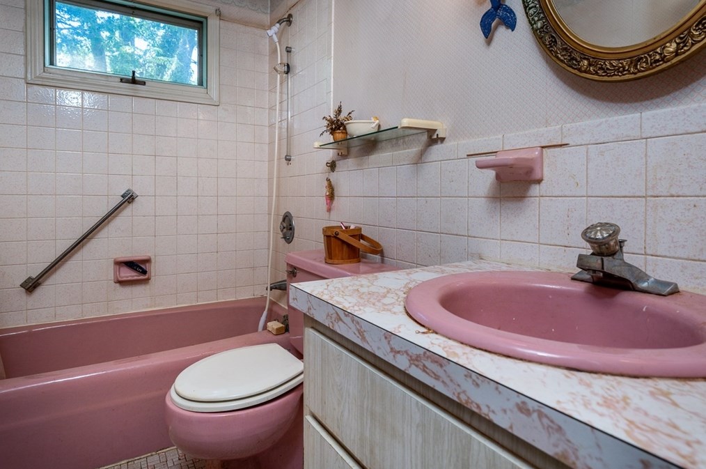 3 Phyllis Dr, Yarmouth MA 02664-1641 exterior