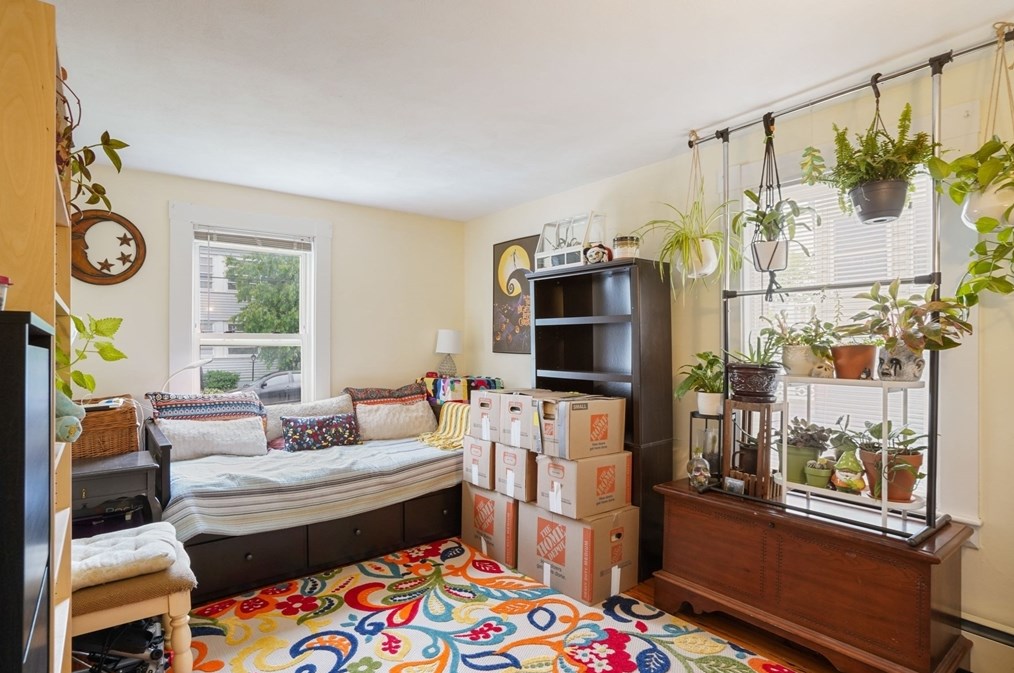 6 Horton St, Salem MA 01970-2847 exterior