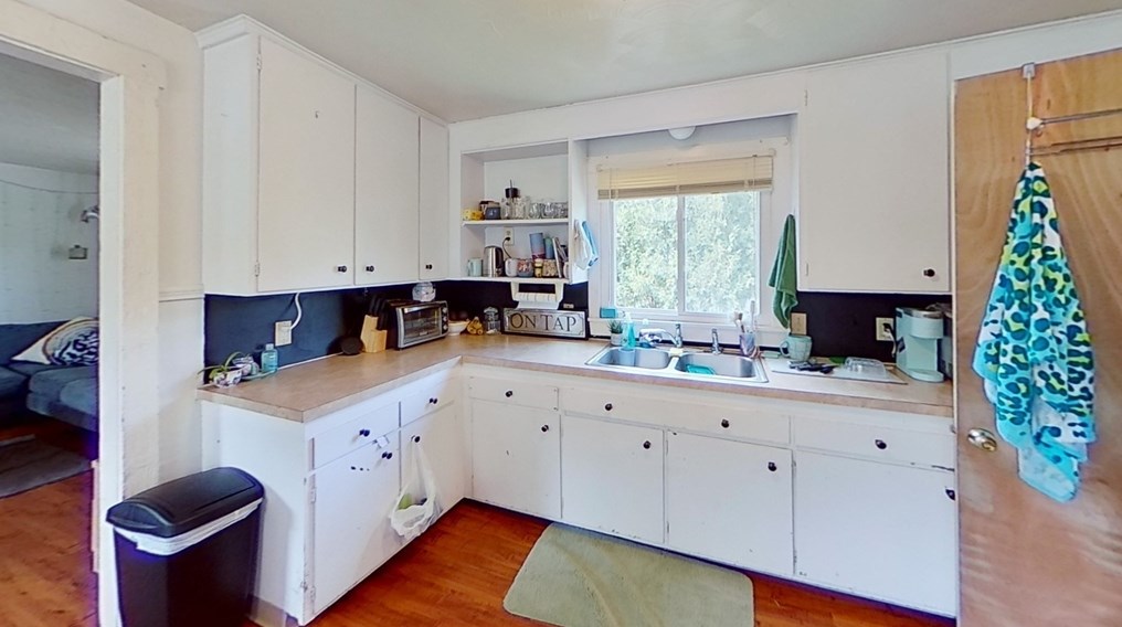 310 Belchertown Rd, Amherst MA 01002-2627 exterior