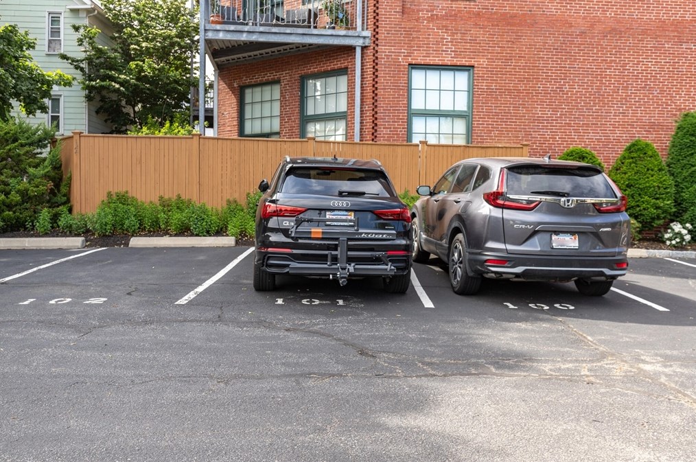 60 Dudley St, Chelsea MA  02150-3054 exterior