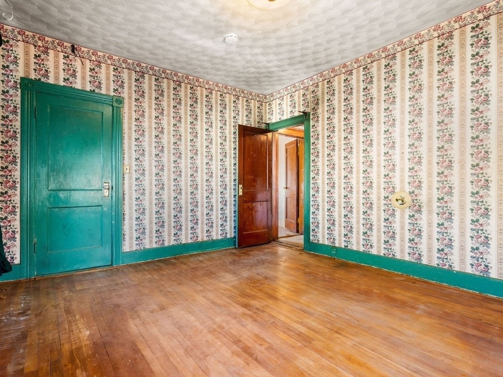 91 Fox St, Worcester MA 01604-4344 exterior