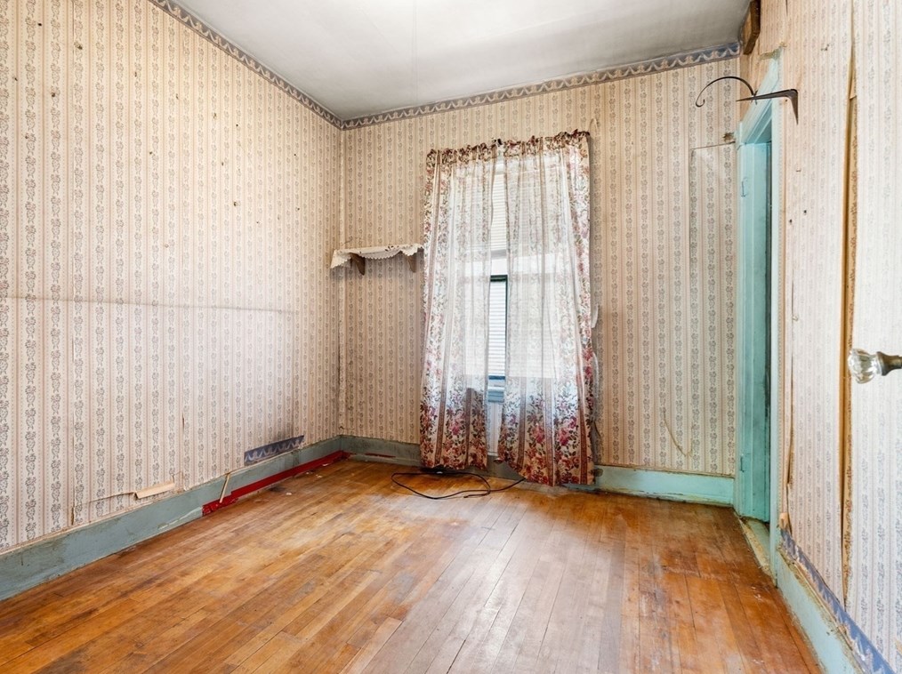 91 Fox St, Worcester MA 01604-4344 exterior