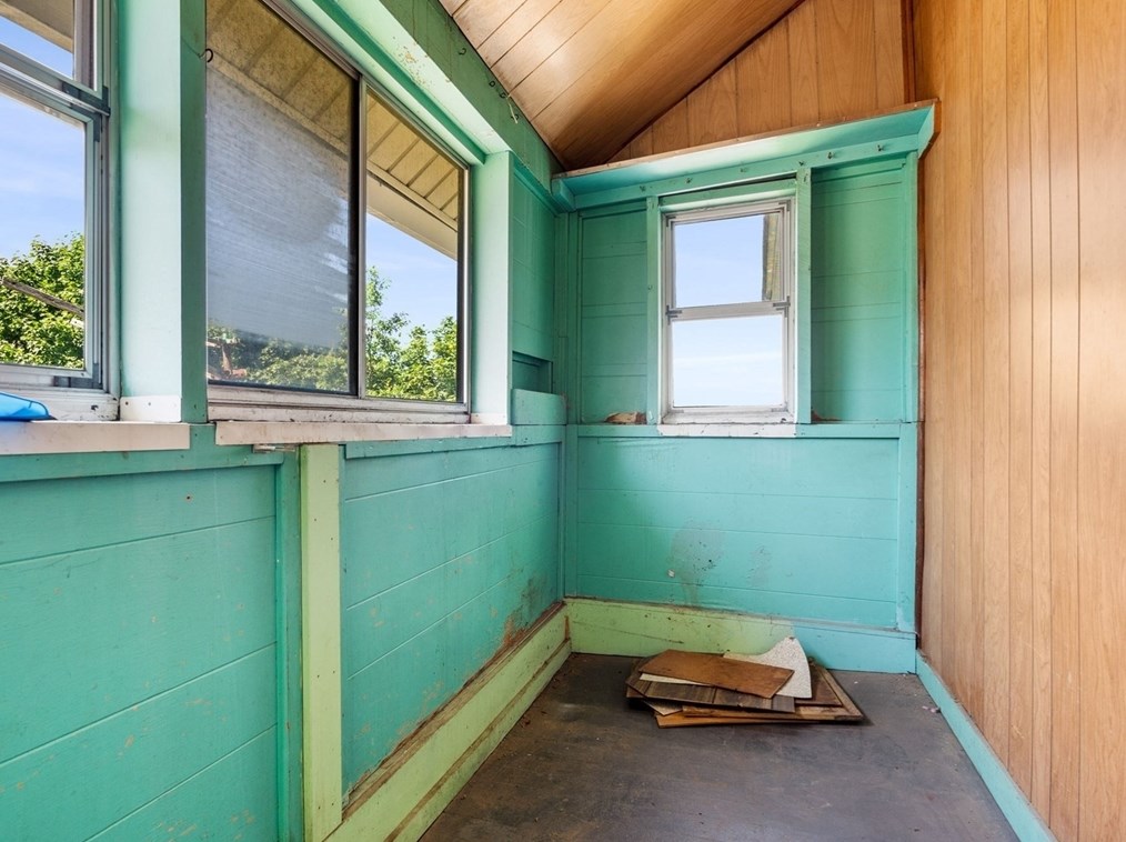 91 Fox St, Worcester MA 01604-4344 exterior