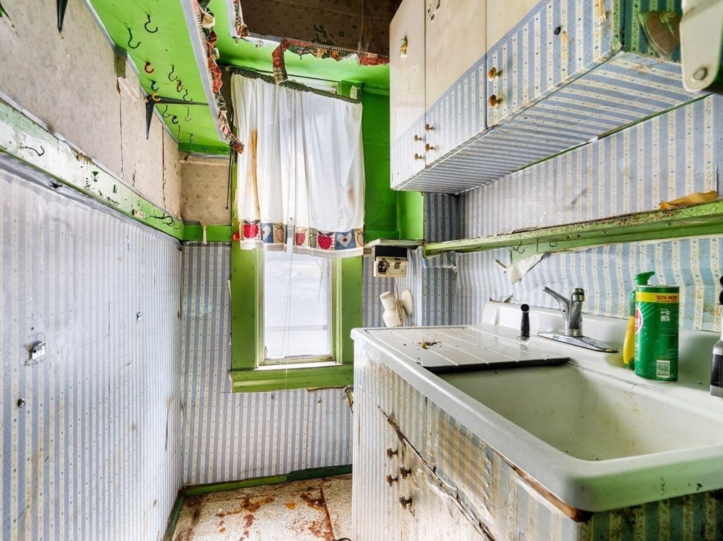 91 Fox St, Worcester MA 01604-4344 exterior