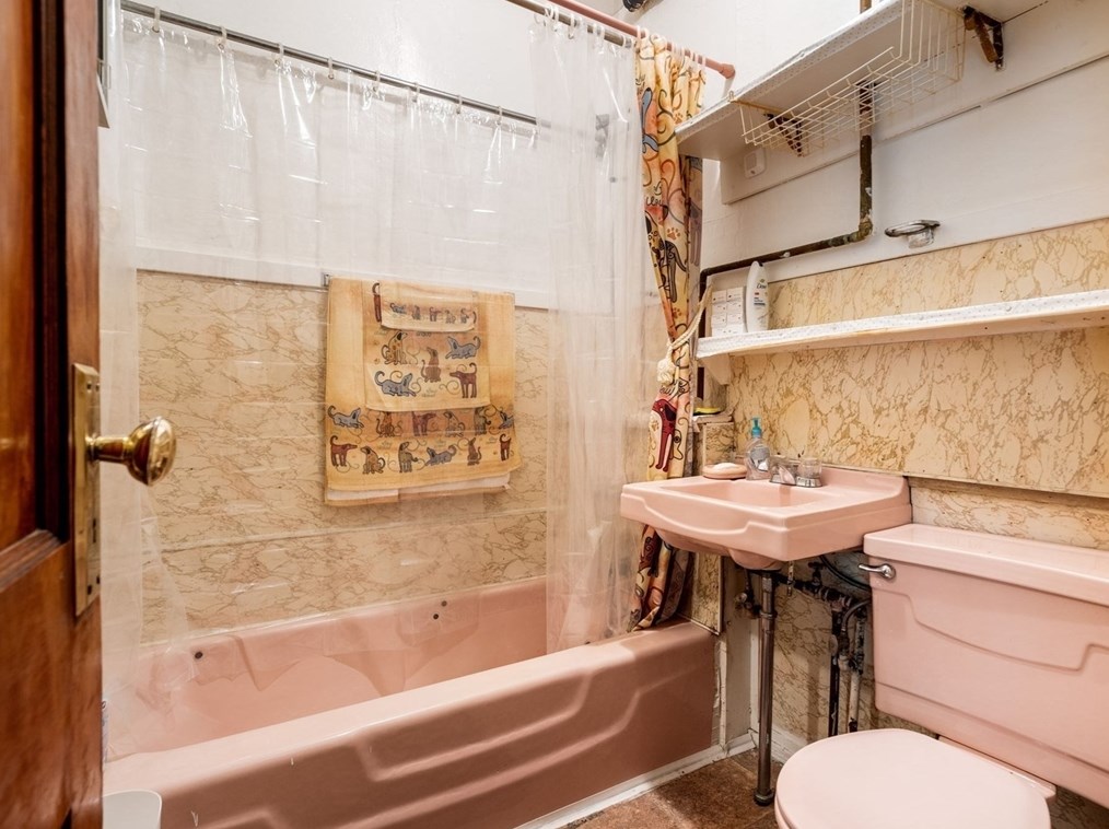 91 Fox St, Worcester MA 01604-4344 exterior