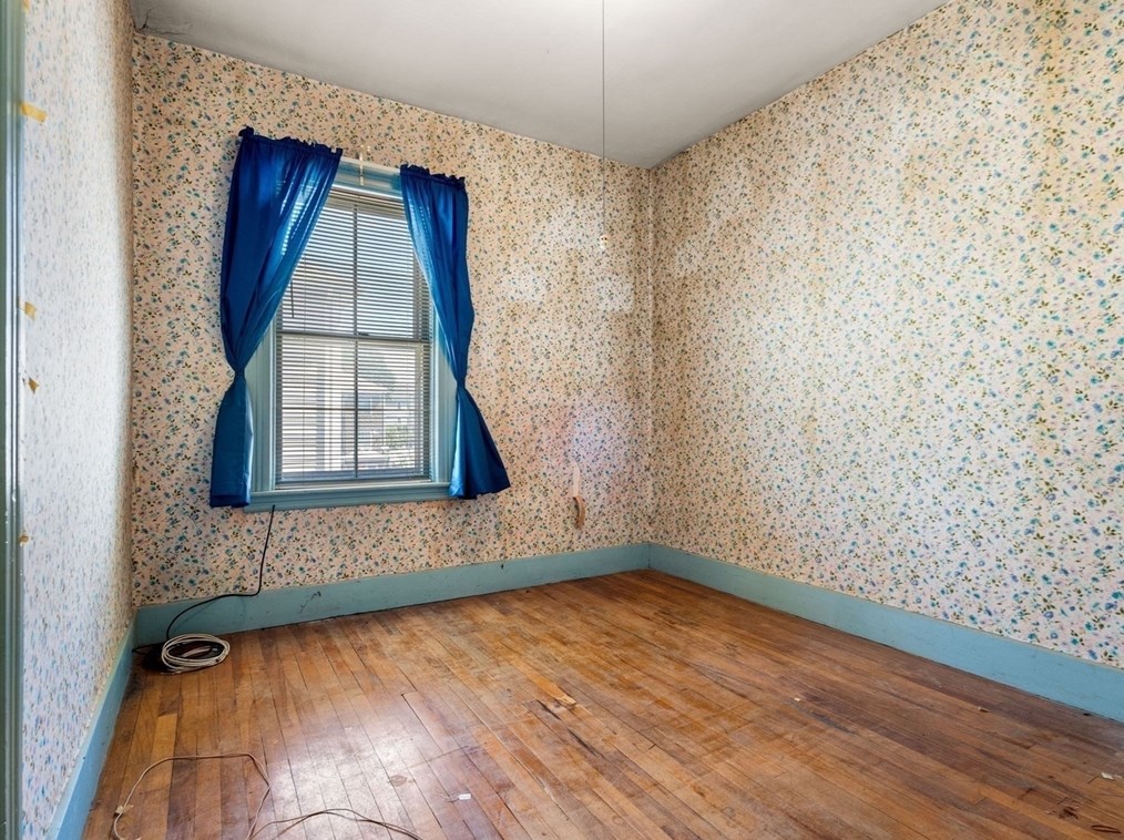 91 Fox St, Worcester MA 01604-4344 exterior