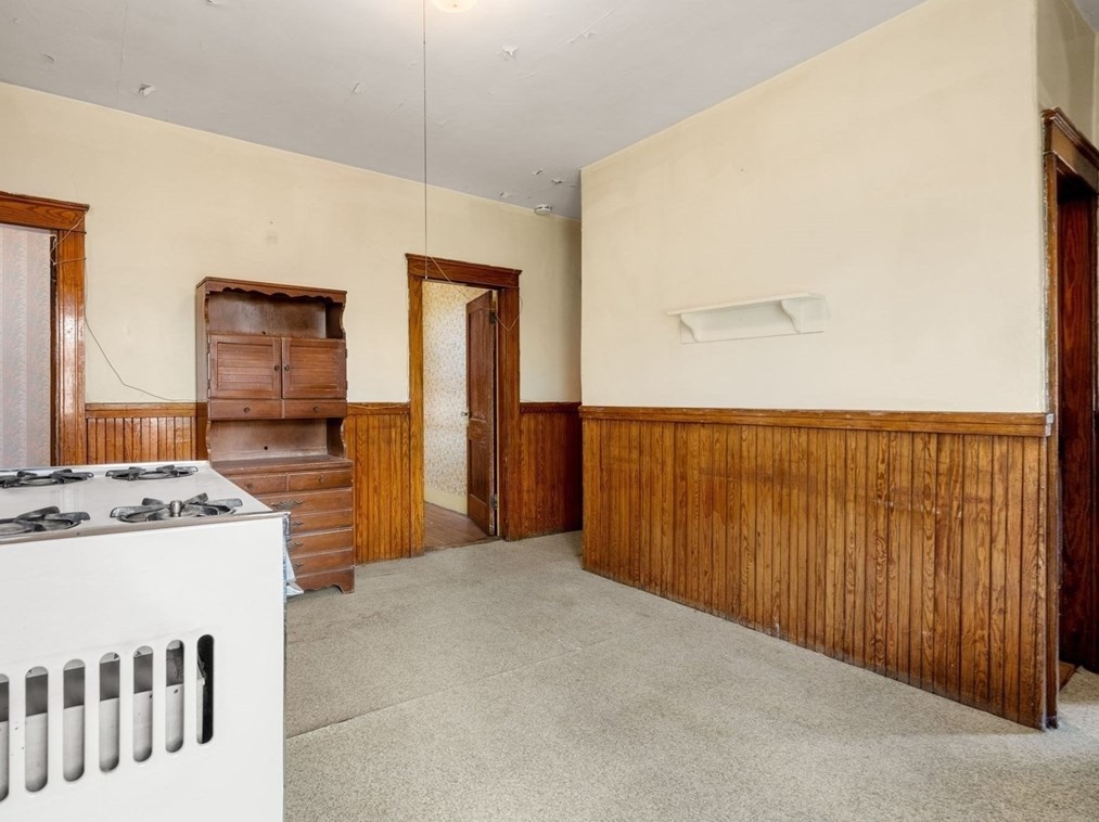 91 Fox St, Worcester MA 01604-4344 exterior