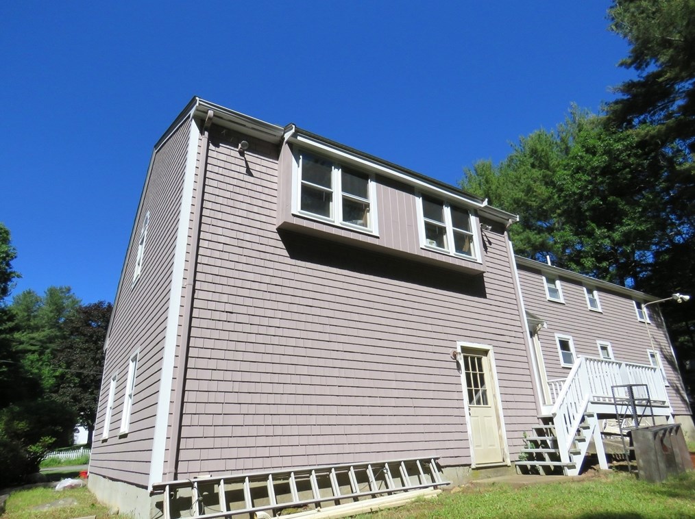 137 Forest Trl, Hanson, MA 02341 exterior