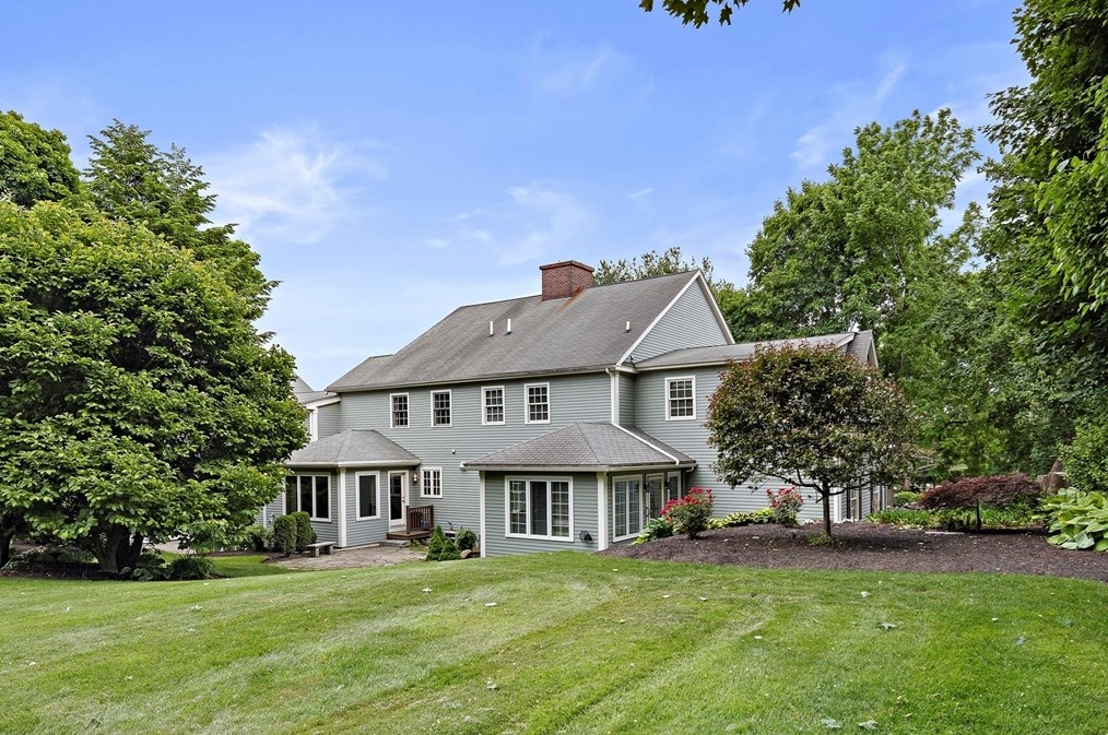 62 Poor St, Andover MA 01810-2524 exterior