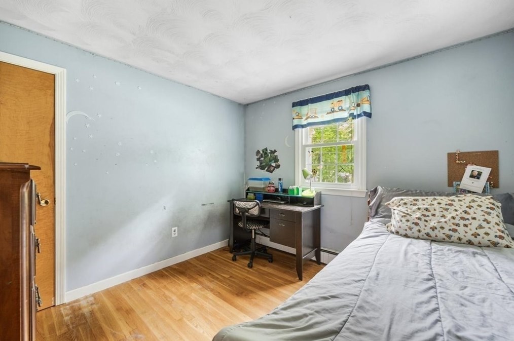 380 King St, Raynham MA  02767-1382 exterior