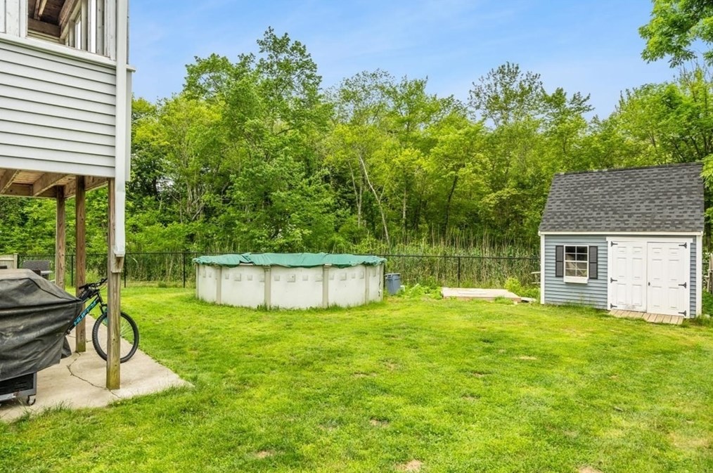 380 King St, Raynham MA  02767-1382 exterior