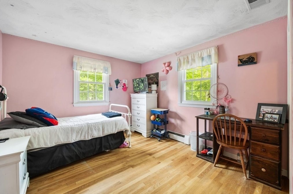 380 King St, Raynham MA  02767-1382 exterior