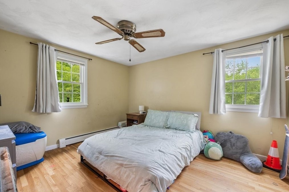 380 King St, Raynham MA  02767-1382 exterior