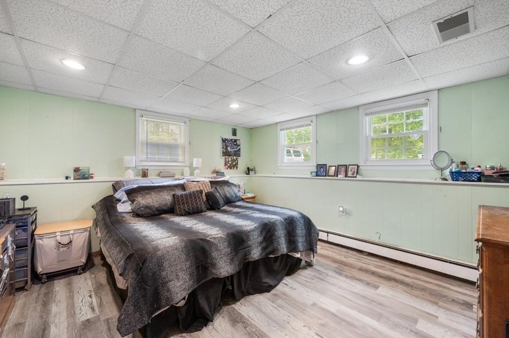 380 King St, Raynham MA  02767-1382 exterior