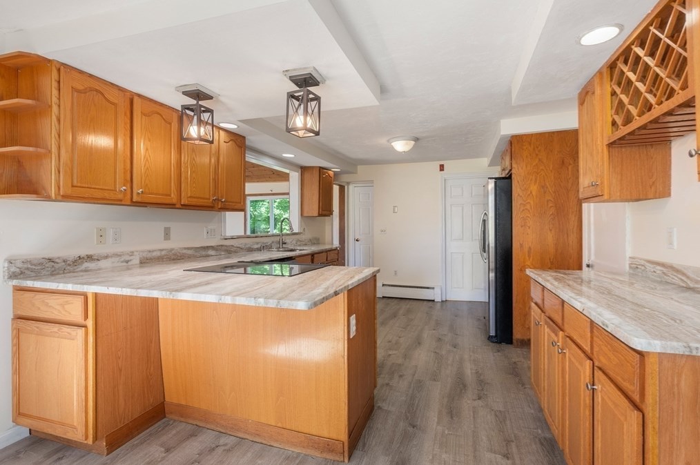 9 Brk Rd, Auburn MA 01501 exterior