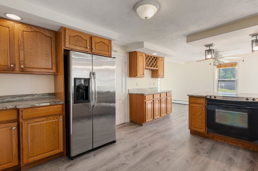 9 Brk Rd, Auburn MA 01501 exterior