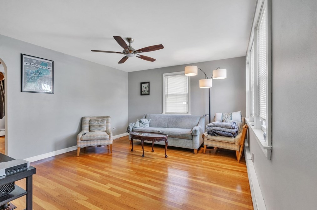 88 Pilgrim Ave, Worcester MA  01604-3058 exterior