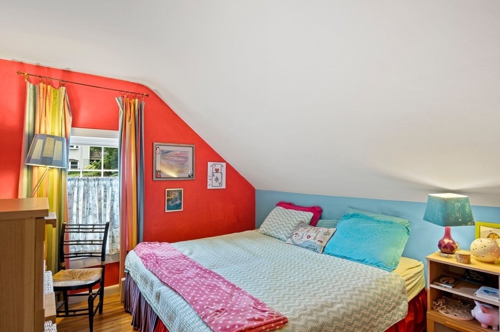 49 Sturgis St, Woburn MA 01801-4822 exterior