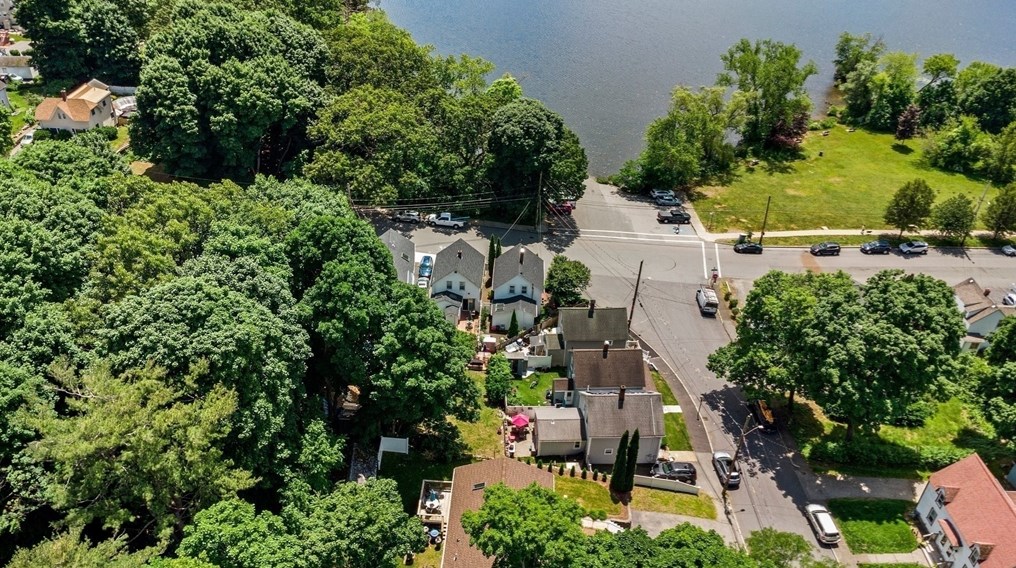 49 Sturgis St, Woburn MA 01801-4822 exterior