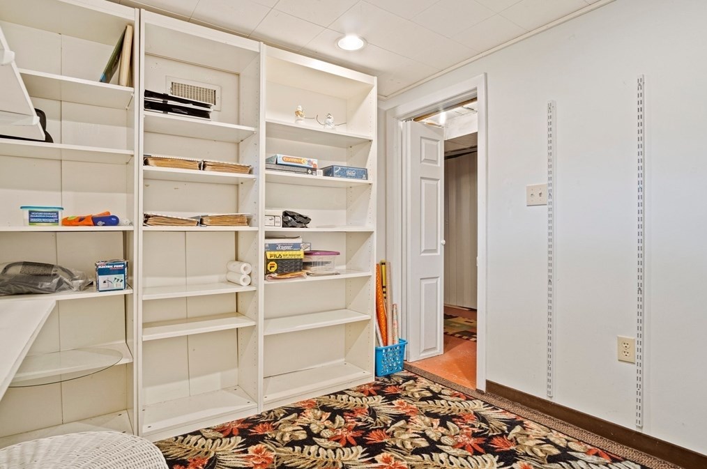 49 Sturgis St, Woburn MA 01801-4822 exterior