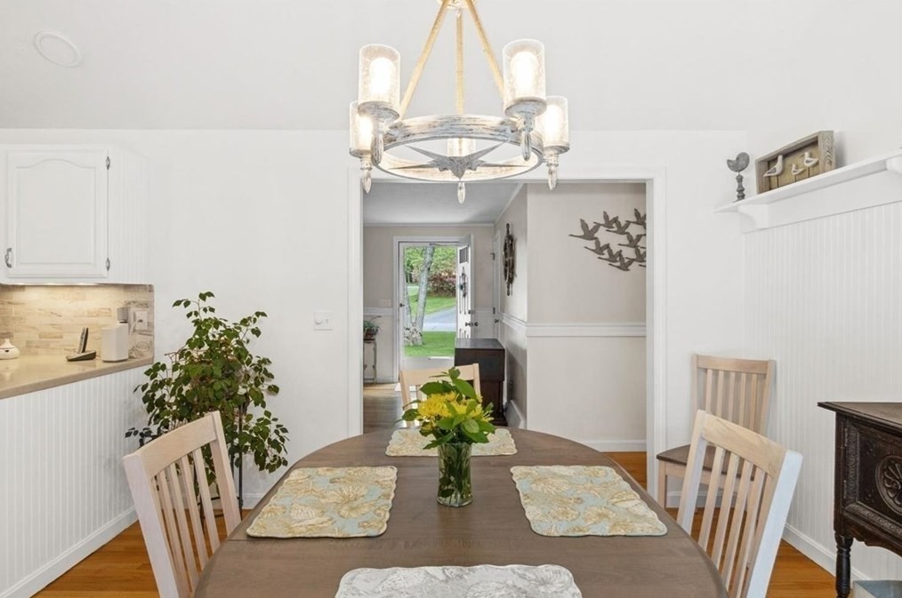 37 Moon Compass Ln, Sandwich MA  02563-2766 exterior