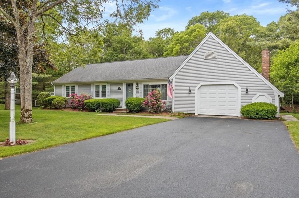 37 Moon Compass Ln, Sandwich, MA 02563 exterior