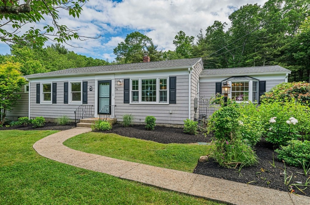 59 Prince Cir, Marshfield, MA 02050 exterior