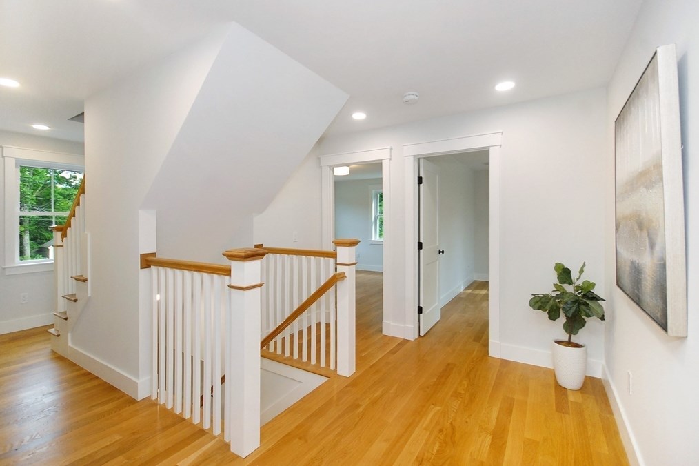 461 Old Bedford Rd, Concord MA 01742-2700 exterior