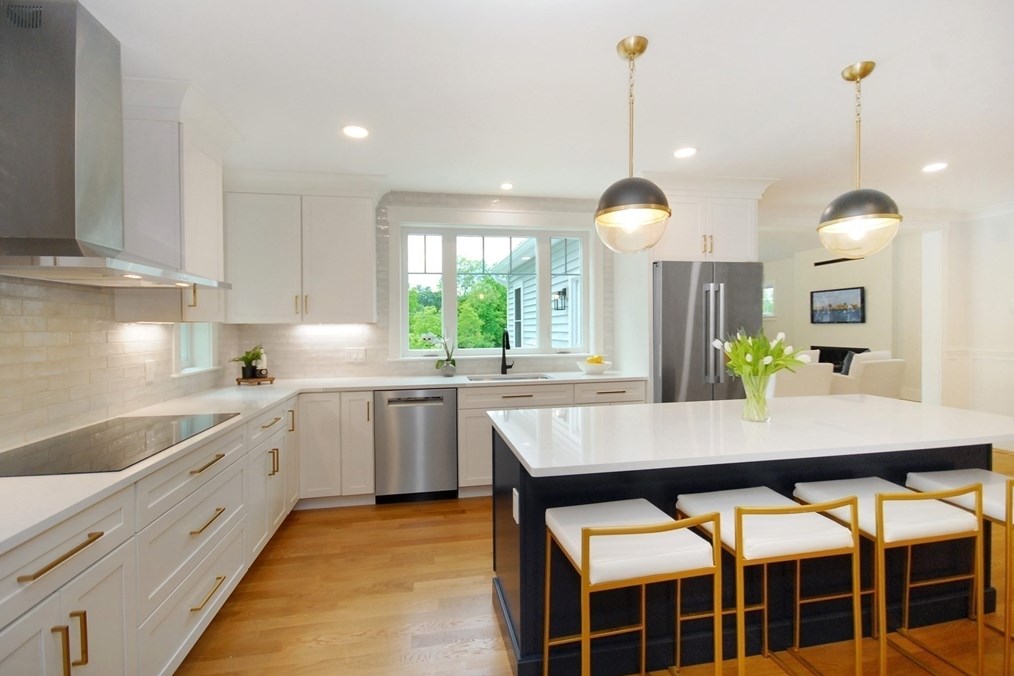 461 Old Bedford Rd, Concord MA 01742-2700 exterior