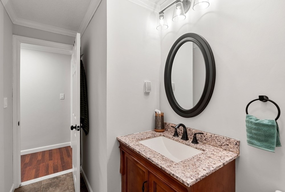 1 Morningside Dr, Woburn MA 01801-5428 exterior