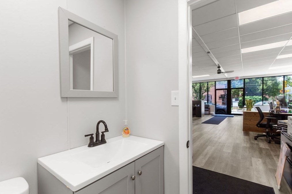 337 Columbia St, Fall River MA 02721-1303 exterior