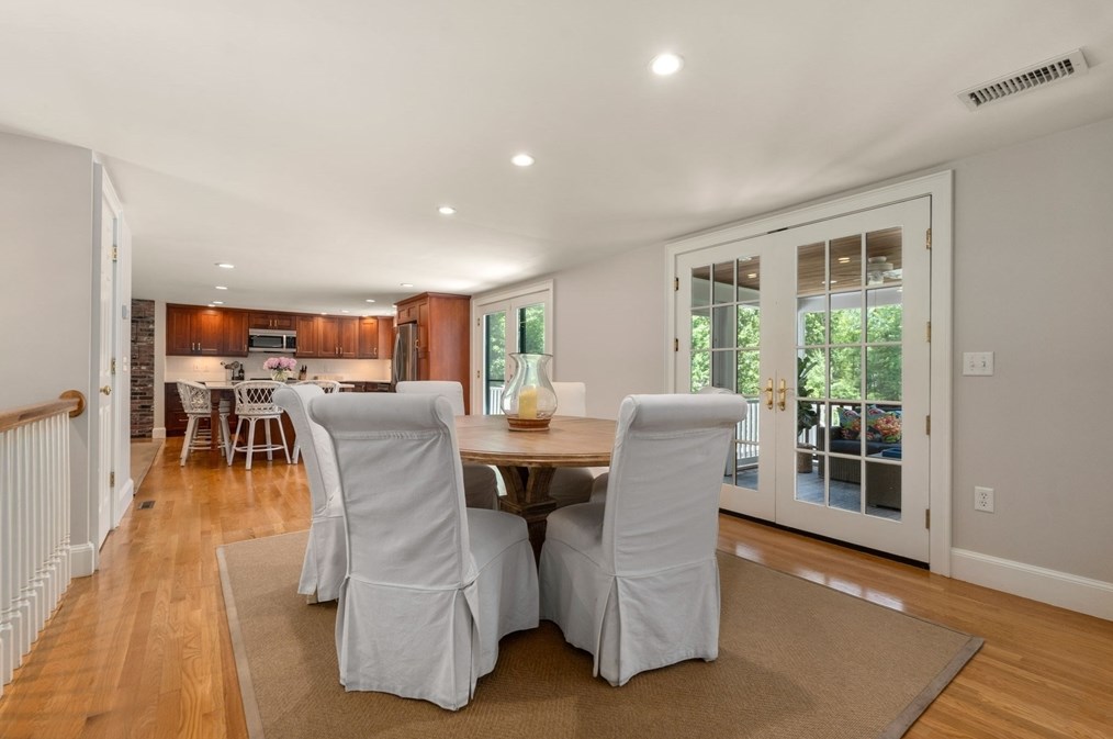 100 Meetinghouse Rd, Duxbury MA 02332-4436 exterior