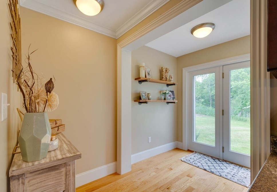 385 Howe St, Methuen MA 01844-2635 exterior