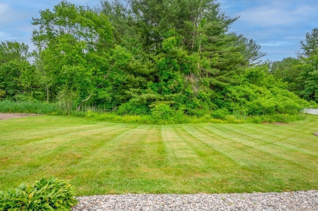 385 Howe St, Methuen MA 01844-2635 exterior